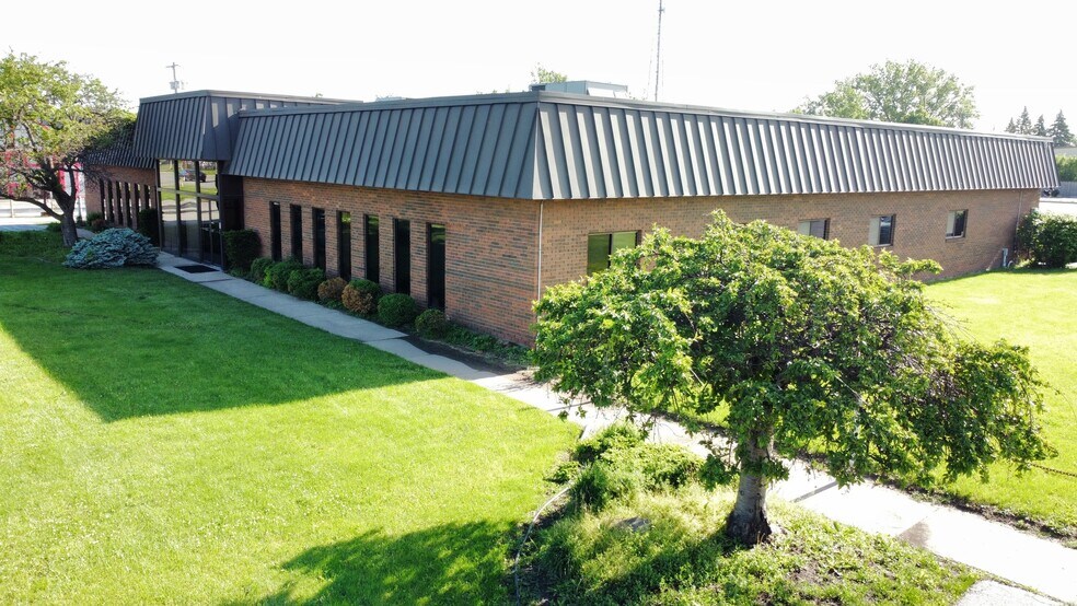 More Photos Of 111 S Byrne Rd, Toledo Office For Sale