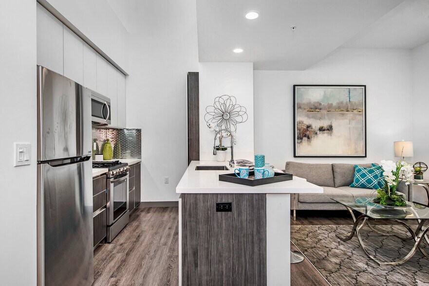 More Photos Of 644 N Normandie Ave, Los Angeles Apartments For Sale