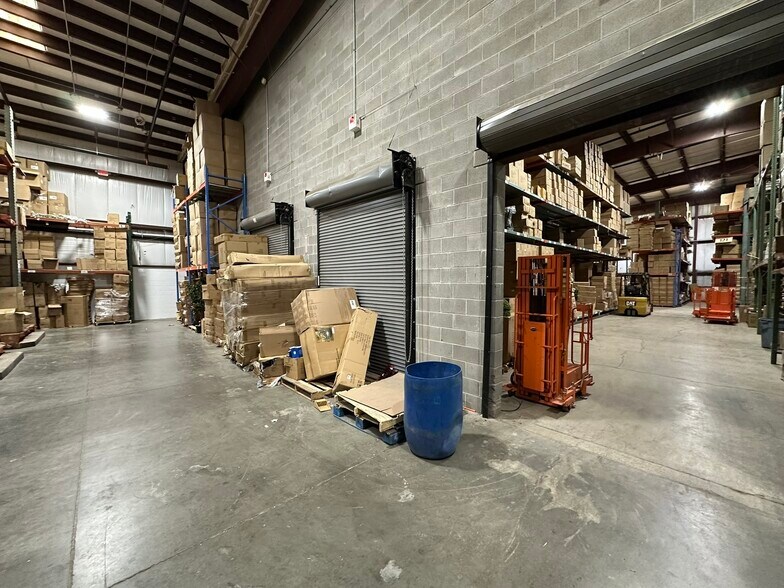 More Photos Of 2335 Union Rd, Cheektowaga Distribution For Sale