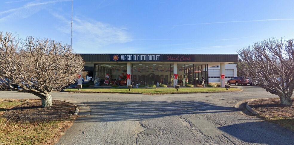 More Photos Of 1873 S Amherst Hwy, Amherst Auto Dealership For Sale
