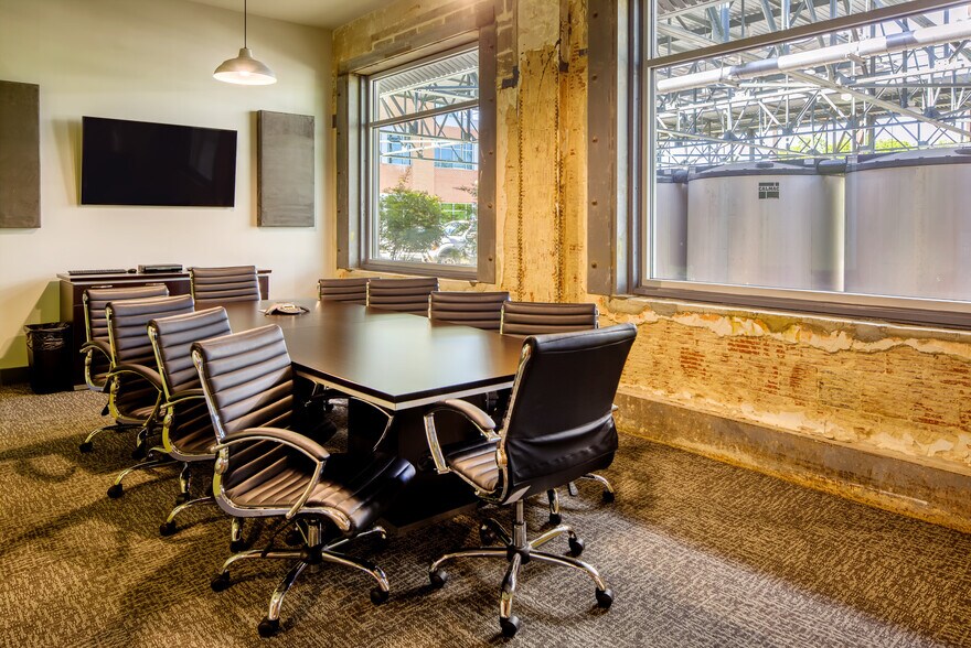 More Photos Of 2251 Broadway St, San Antonio Office For Lease