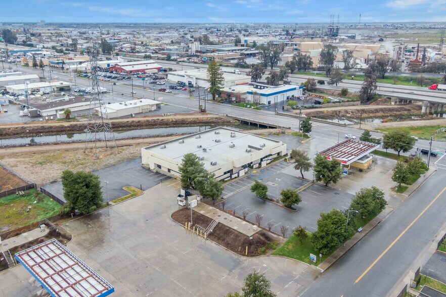 More Photos Of 4200 Buck Owens Blvd, Bakersfield Medical For Sale