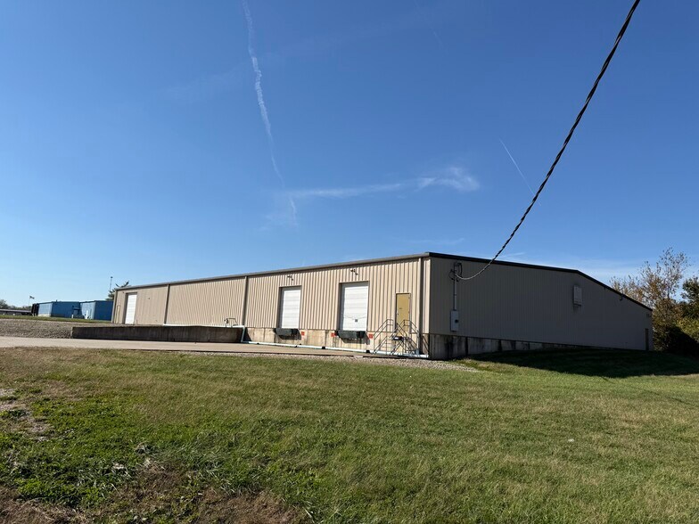 Primary Photo Of 1207 Roller Dr, Owensville Industrial For Lease