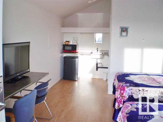 More Photos Of 5125 North Avenue ave, Swan Hills Hotel For Sale