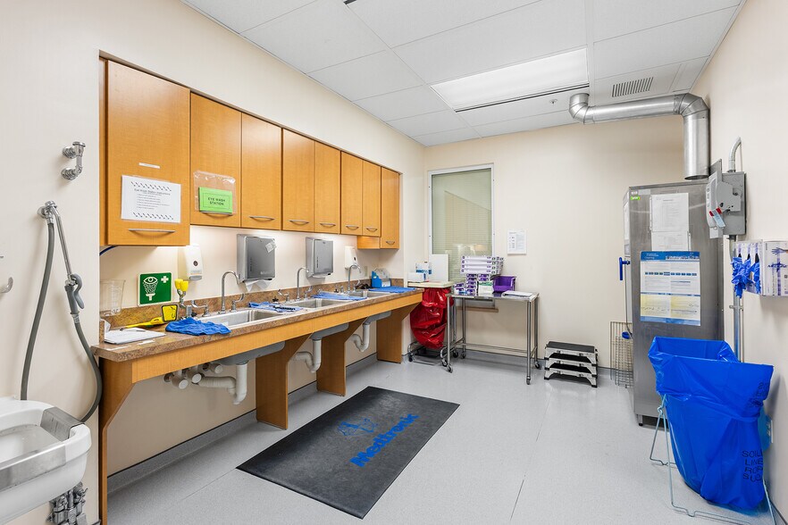 More Photos Of 670 Woodbourne Rd, Langhorne Medical For Sale