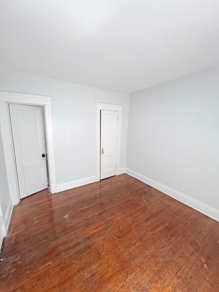 More Photos Of 1156 Carl Ave, Cleveland Apartments For Sale