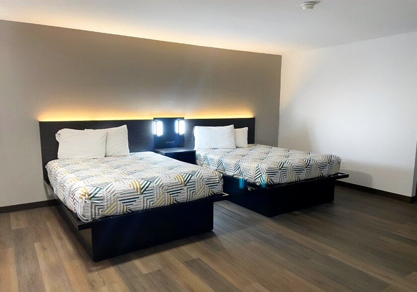 More Photos Of 1820 S 1st St, Artesia Hotel For Sale