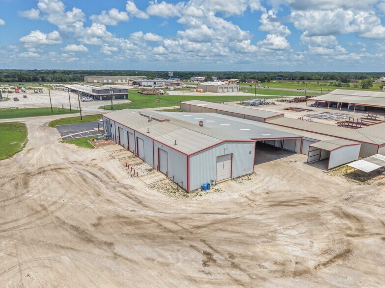 More Photos Of 3838 Endeavor Loop, Bryan Industrial For Lease