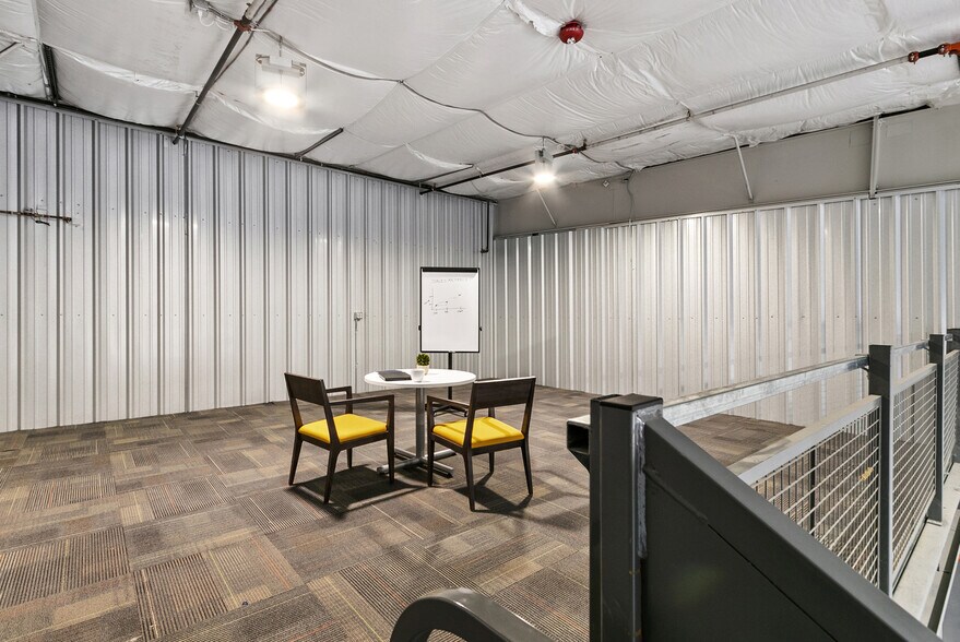 More Photos Of 5380 Ronald Reagan Blvd, Johnstown Flex For Sale