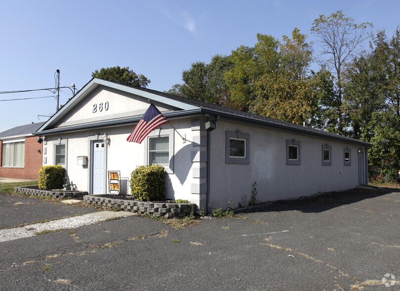 More Photos Of 260 Middlesex Essex Tpke, Iselin Office For Lease