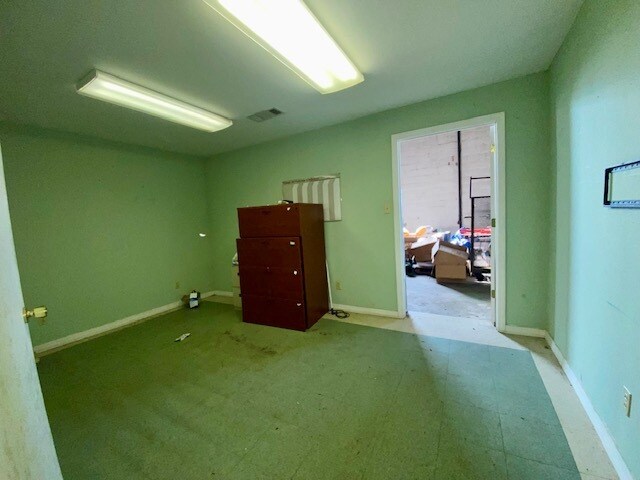 More Photos Of 115 Nehi Cir, Mccomb Industrial For Sale