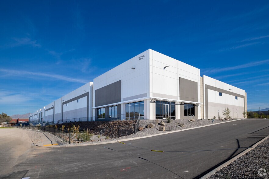 Primary Photo Of 3725 E Columbia St, Tucson Distribution For Lease