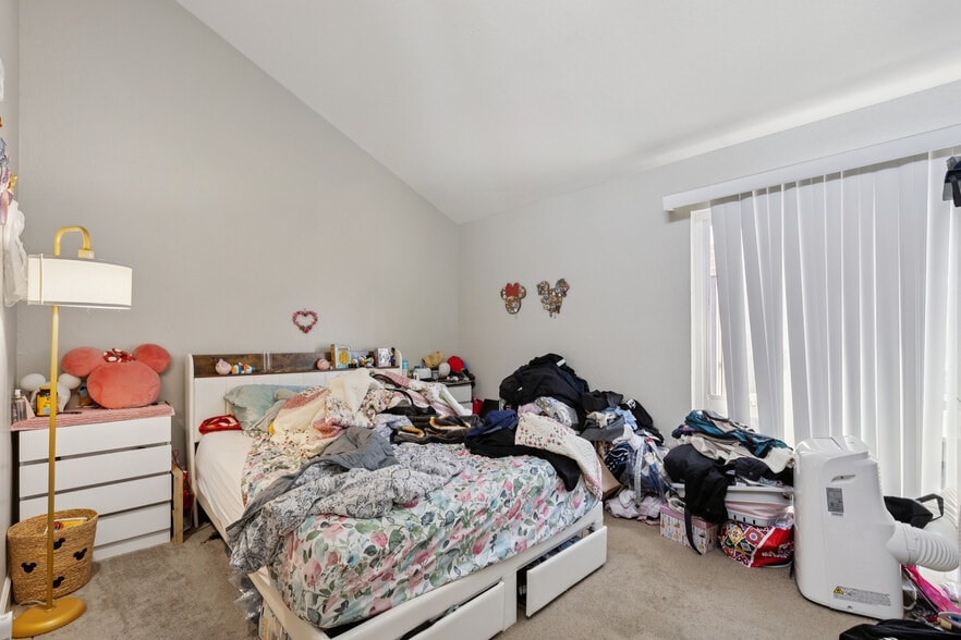 More Photos Of 1411 Oxford St, Redwood City Apartments For Sale