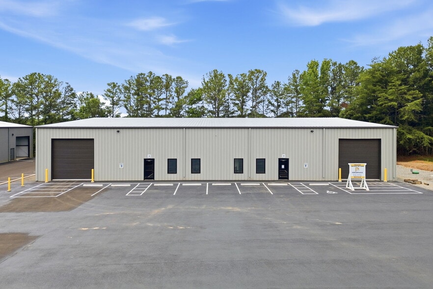 More Photos Of 120 Don Westbrook S Ave, Jasper Manufacturing For Sale