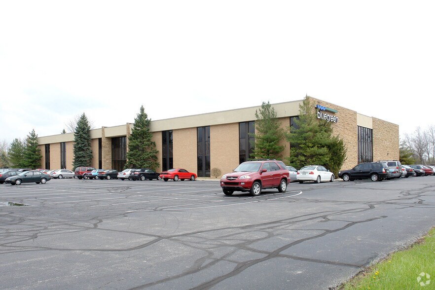 More Photos Of 6435 W Castleway Dr, Indianapolis Office For Lease