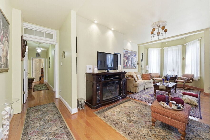 More Photos Of 2263 12th St NW, Washington Storefront Retail Residential For Sale