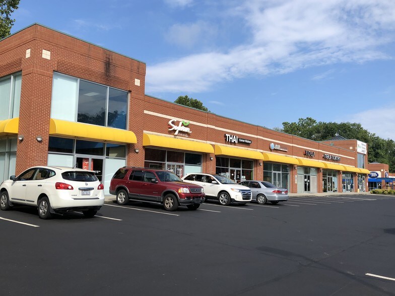 More Photos Of 3741 Battleground Ave, Greensboro Storefront Retail Office For Lease