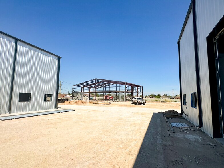 More Photos Of 1208 S Midland Dr, Midland Unknown For Lease