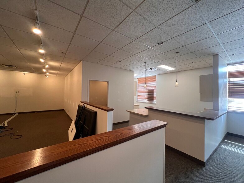 More Photos Of 10901-10909 Excelsior Blvd, Hopkins Office For Lease