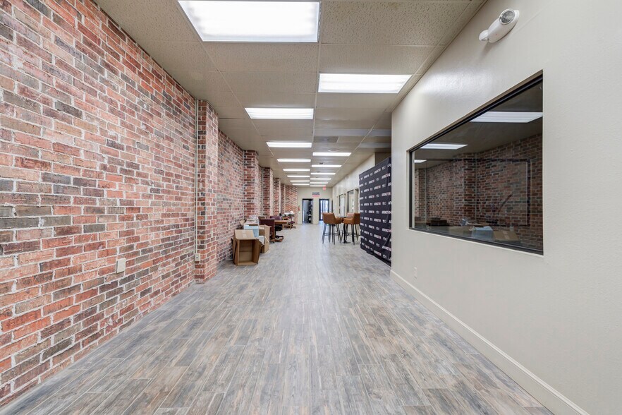 More Photos Of 1312 Texas Ave, Lubbock Office For Sale