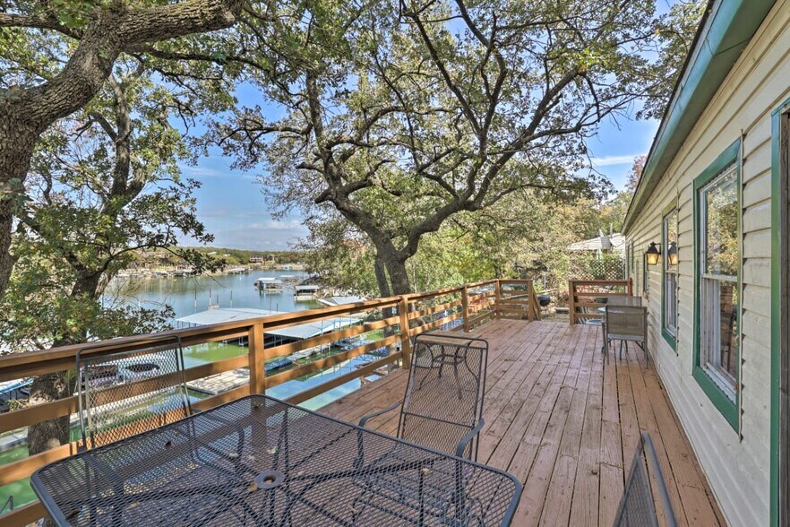 More Photos Of 179 Private Road 1735, Chico Marina For Sale