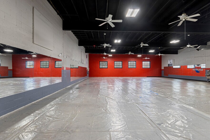 More Photos Of 3626 Winding Way, Newtown Square Warehouse For Sale