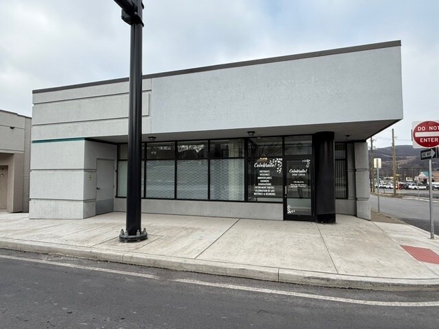 Primary Photo Of 20 E Main St, Nanticoke Office For Lease