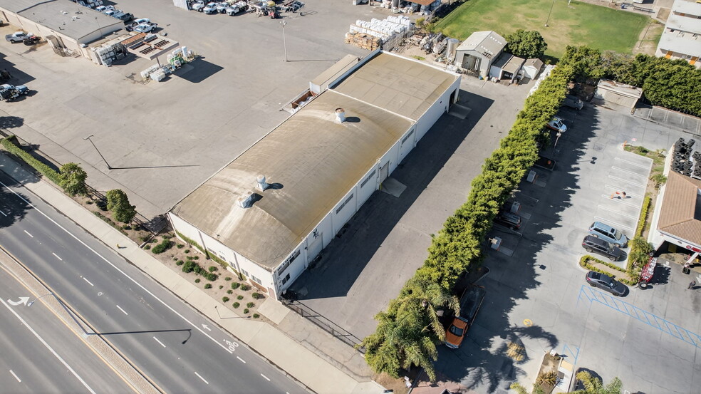 More Photos Of 635 S Rose Ave, Oxnard Warehouse For Sale