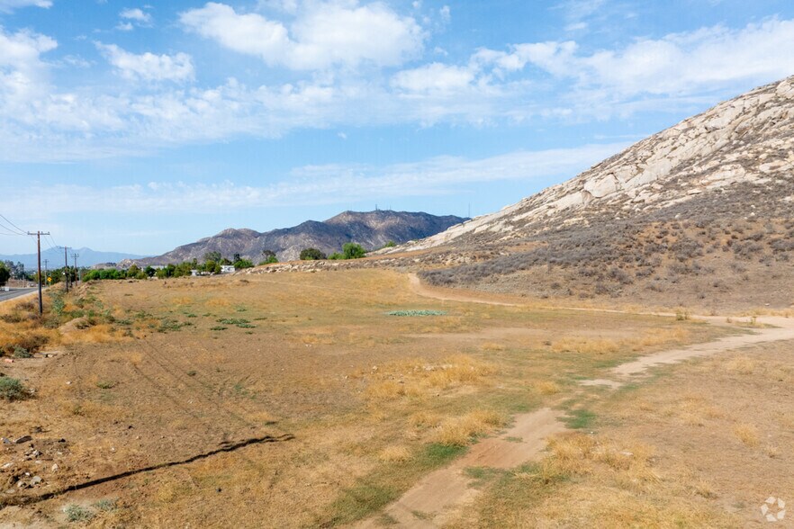 More Photos Of 10127 Heacock St, Moreno Valley Land For Sale