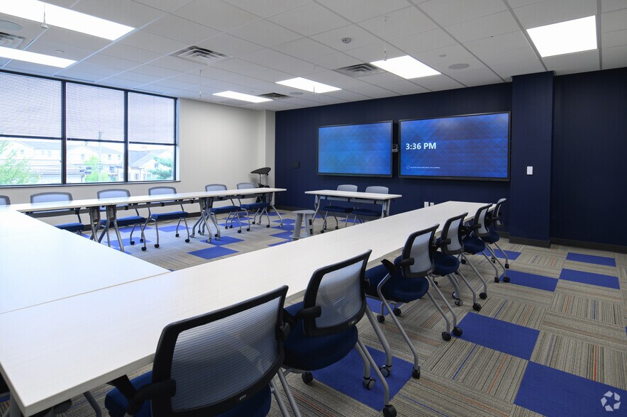 More Photos Of 1301 Virginia Dr, Fort Washington Office For Lease