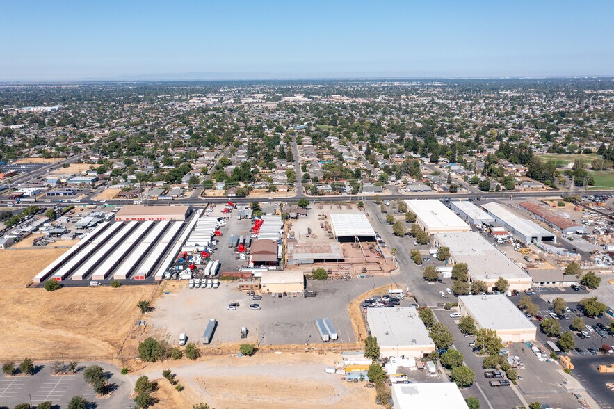 More Photos Of 7011 Power Inn Rd, Sacramento Warehouse For Sale