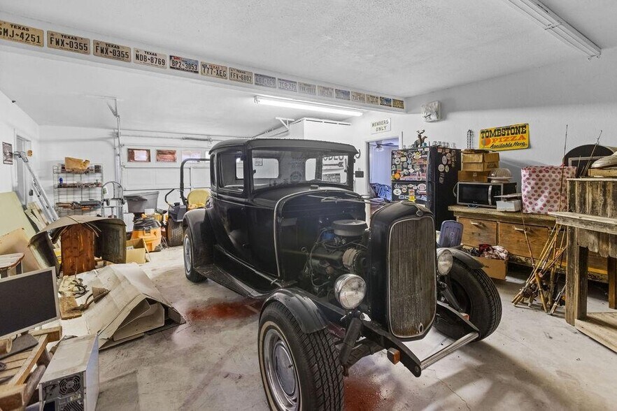 More Photos Of 530 E Hwy 69, Denison Office For Sale