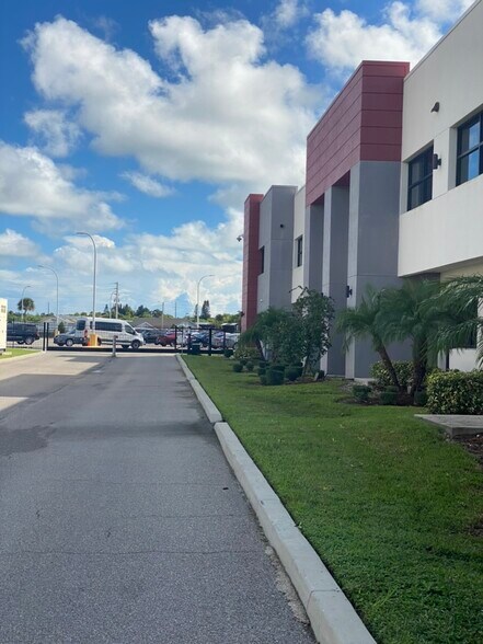 More Photos Of 8600 Astronaut Blvd, Cape Canaveral Office For Lease