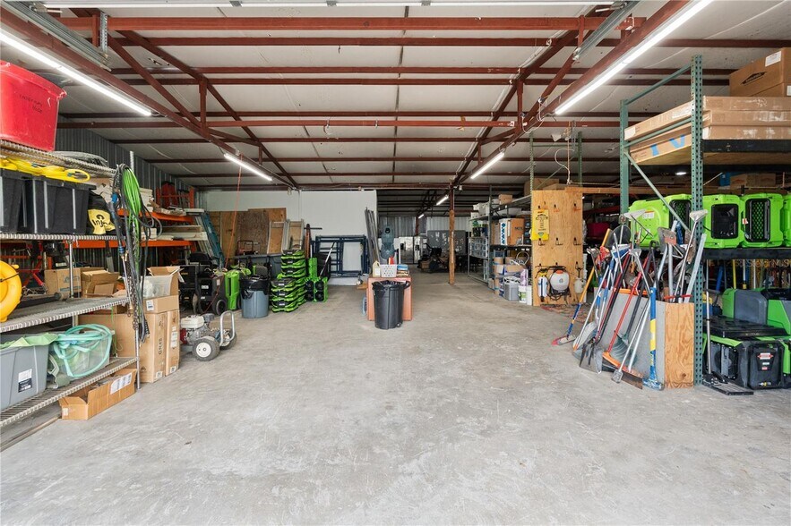 More Photos Of 15617 Old US Highway 441, Tavares Industrial For Lease