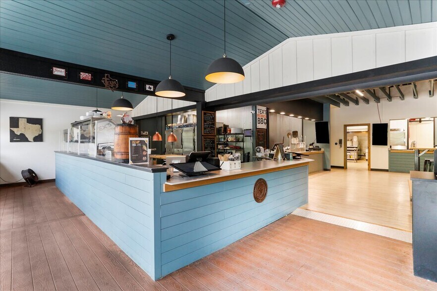 More Photos Of 985 Baltimore Pike, Gettysburg Storefront For Sale