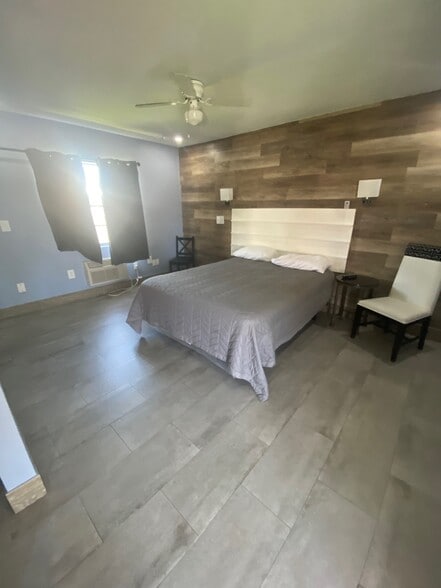 More Photos Of 3400 S US Highway 17/92, Casselberry Hotel For Sale