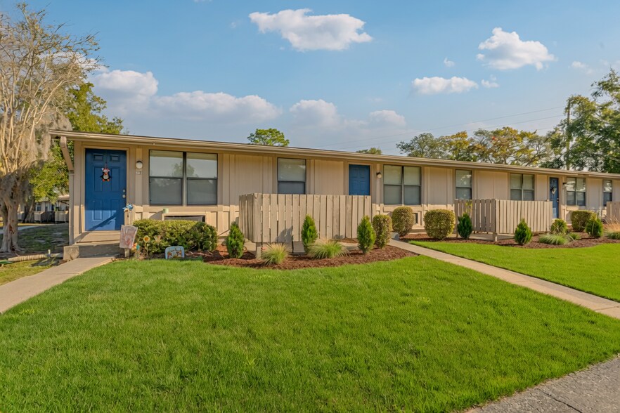 Primary Photo Of 18901-18933 Quercus St, Hudson Apartments For Sale