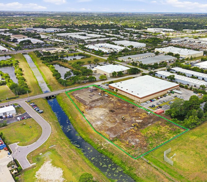 More Photos Of 7125 114th Ave, Largo Warehouse For Lease