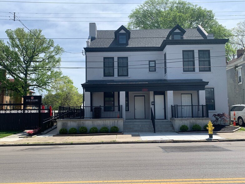 Primary Photo Of 4804 Whetsel Ave, Cincinnati Storefront Retail Residential For Sale