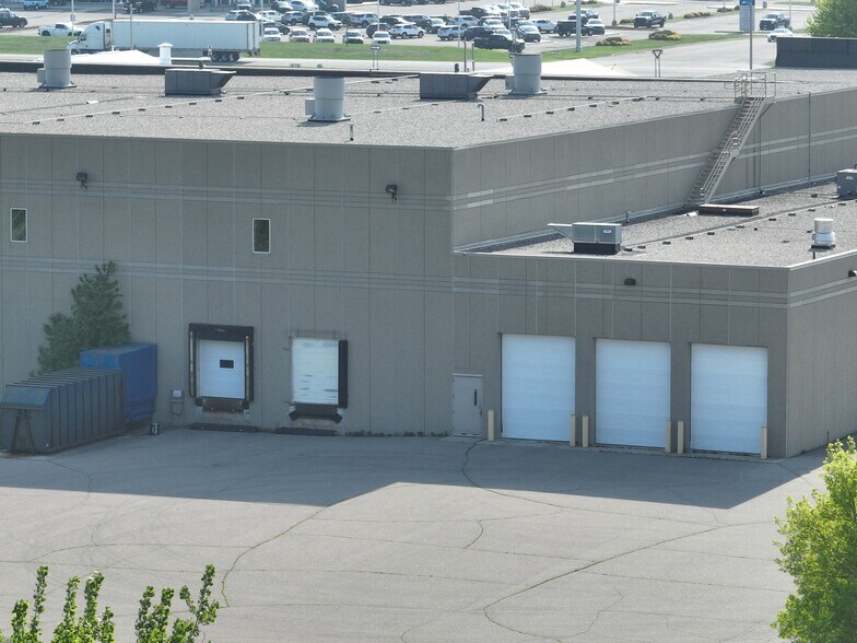 More Photos Of 3901 Abbott Dr, Willmar Freestanding For Sale