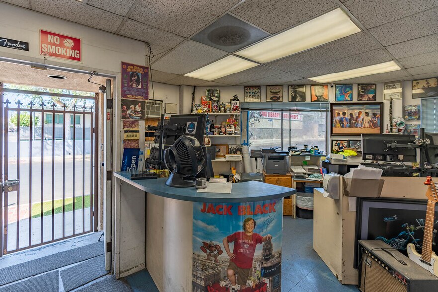 More Photos Of 11540 Hart St, North Hollywood Warehouse For Sale