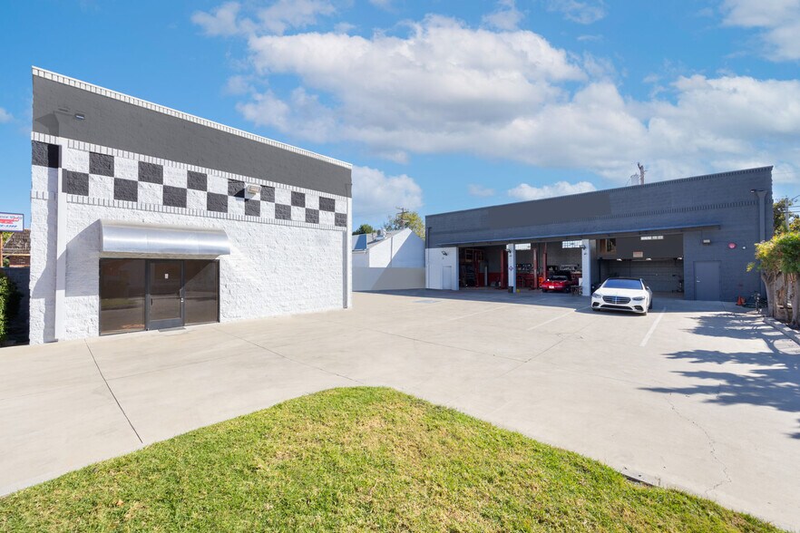 More Photos Of 4012 W Burbank Blvd, Burbank Auto Repair For Lease