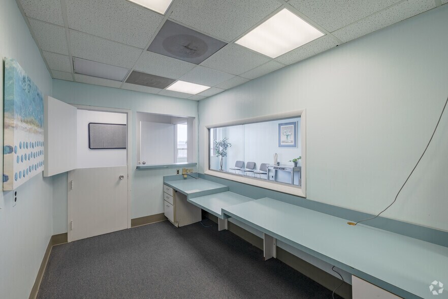 More Photos Of 15565 Northland Dr, Southfield Unknown For Sale