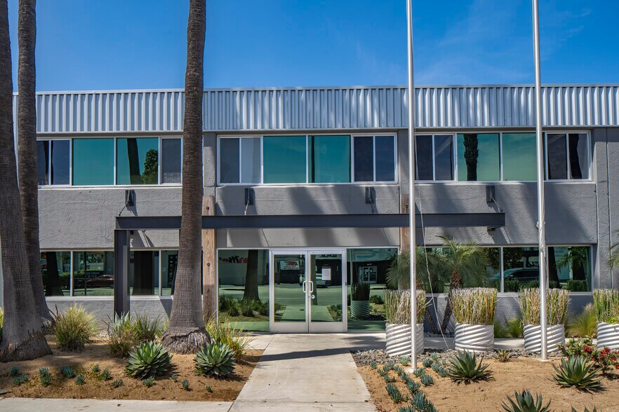 More Photos Of 1945 Placentia Ave, Costa Mesa Light Manufacturing For Lease