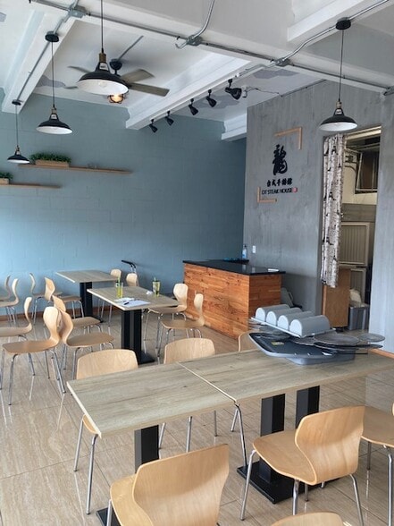 More Photos Of 1339-1341 N School St, Honolulu Storefront For Lease