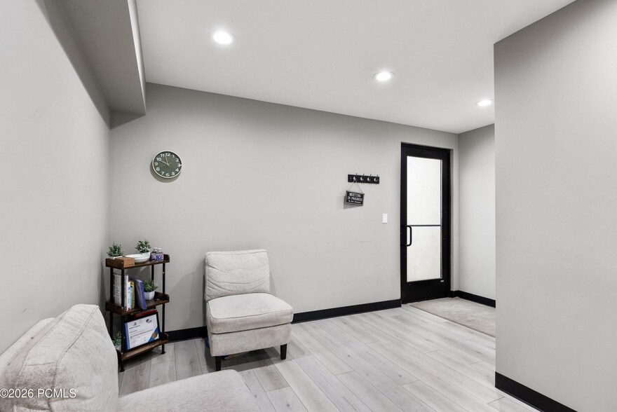 More Photos Of 4554 Forestdale Dr, Park City Light Manufacturing For Sale