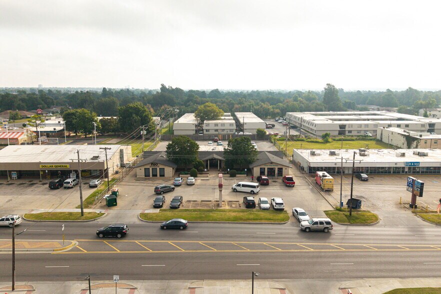 More Photos Of 3530 N MacArthur Blvd, Oklahoma City Medical For Sale
