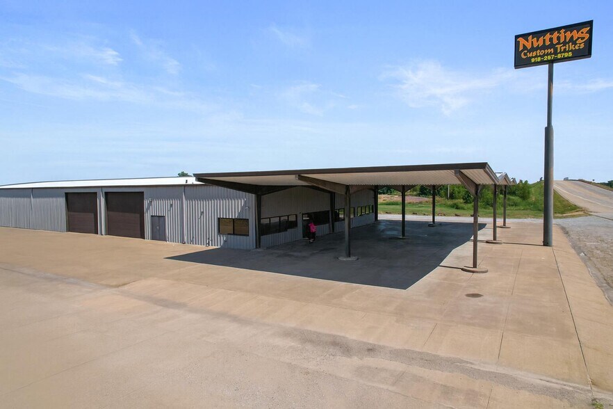 More Photos Of 21507 S Highway 69, Afton Industrial For Sale