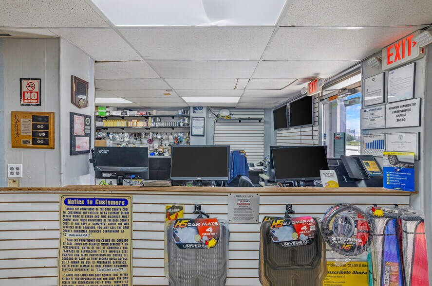 More Photos Of 8765 SW 40th St, Miami Auto Repair For Sale