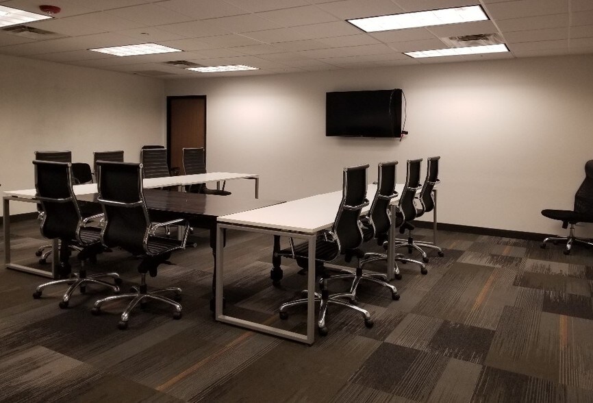 More Photos Of 7000 S Yosemite St, Centennial Office For Sale